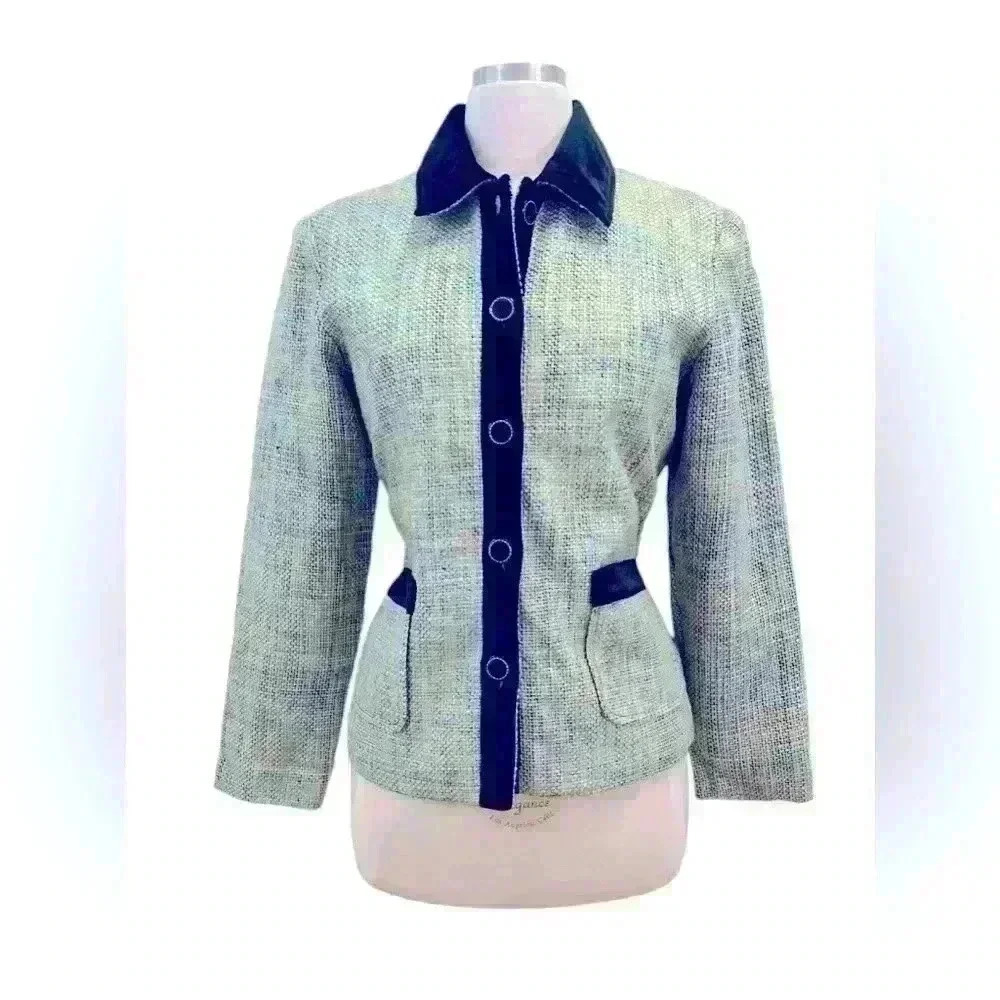 NWT - UNITED APPAREL - women’s 🧥 jacket